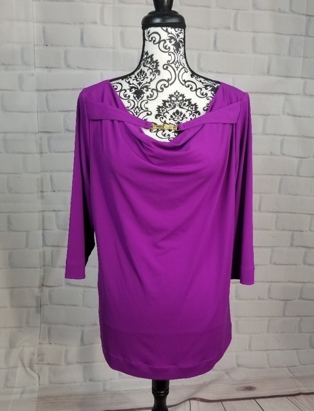 Simonton says women's long sleeve stretch knit top keyhole front size 1x rr03